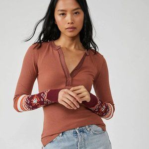 NWT Free People We the Free Mikah Layering Cuff Knit Top Autumn Combo Rust
